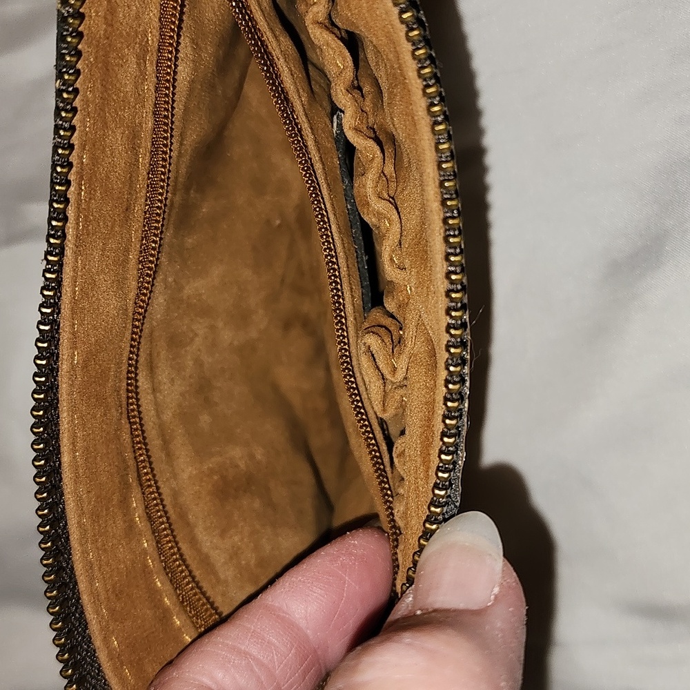 Patricia Nash Wristlet/Cosmetic Case - Picture 6 of 7